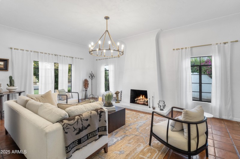 019_Living Room
