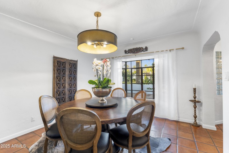 020_Dining Room