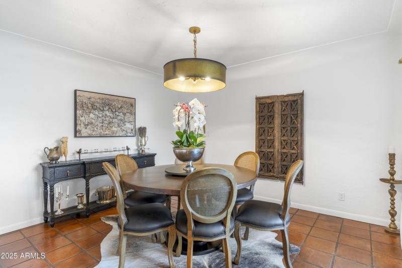 021_Dining Room