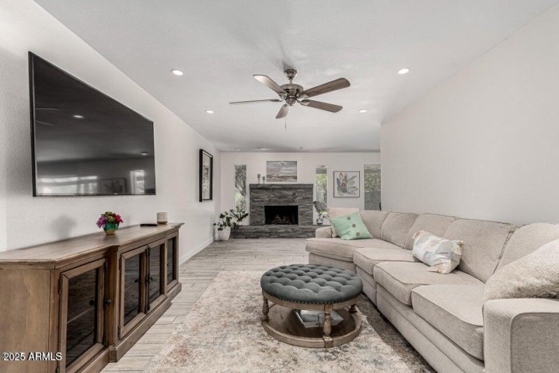 20250711225801036953000000-o