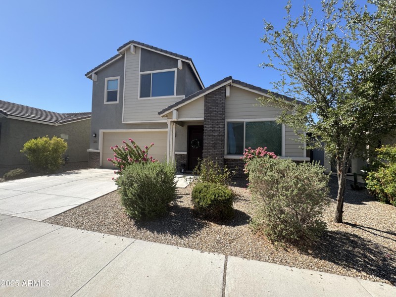 Desert-Style Landscaping Curb Appeal