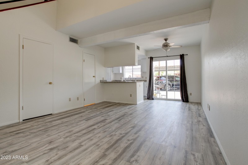 2215 W Agusta ave phx 103-9