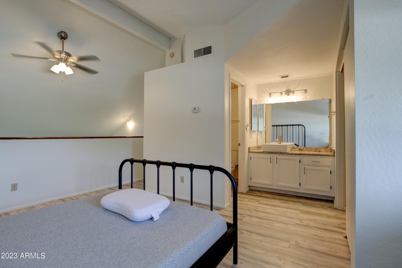 2215 W Agusta ave phx 103-23