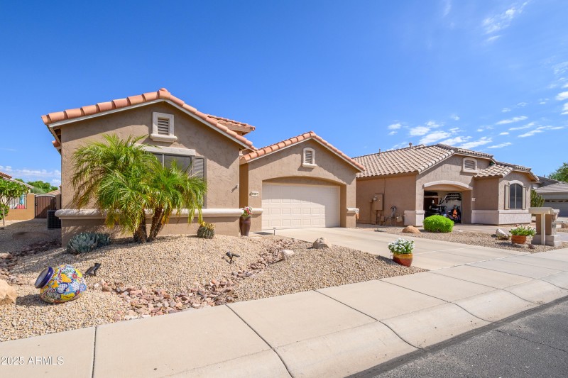 pic-4 Ingleside Dr Front