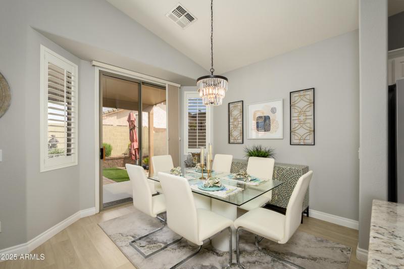 pic-11 Ingleside Diningroom