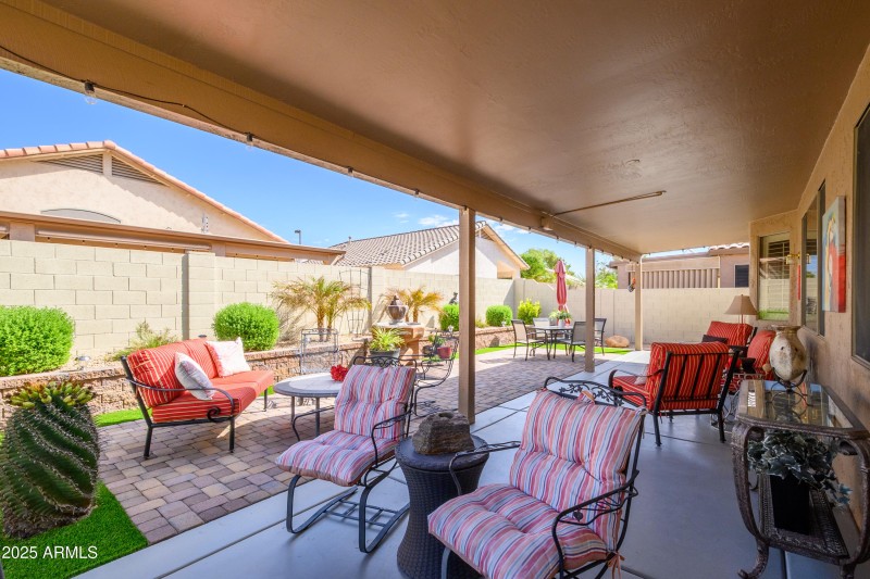 pic-32 Ingleside backyard