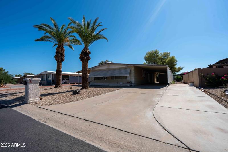 8957 E Sun Lakes Blvd