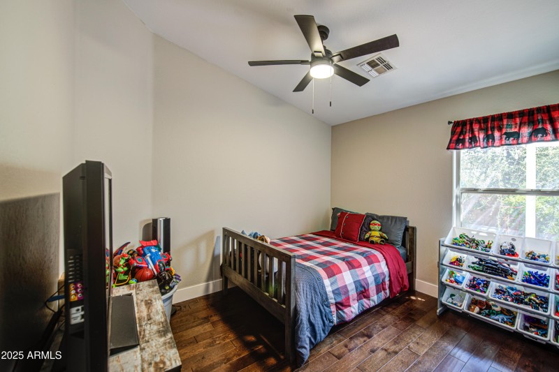 Bedroom 3-pic 1