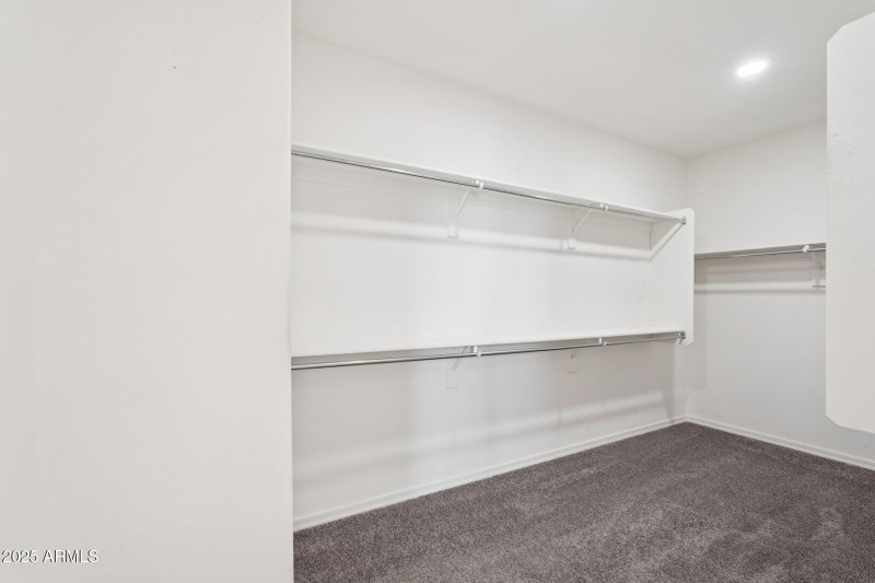 Walk in Closet with plenty of space