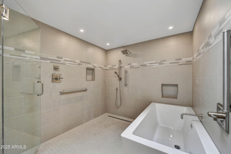 021_Primary Spa Detail