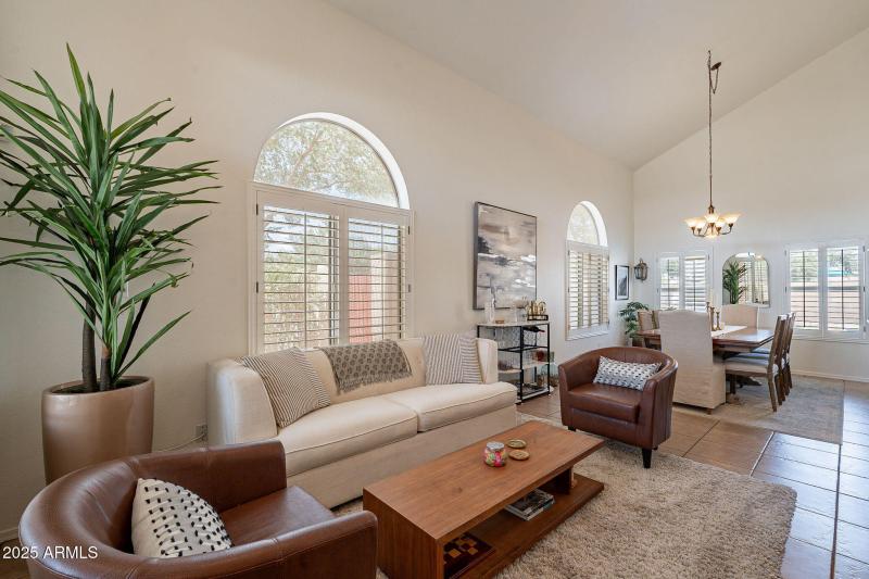 5-web-or-mls-Larkspur-5
