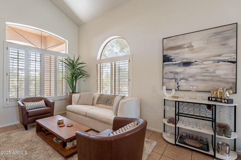 6-web-or-mls-Larkspur-6