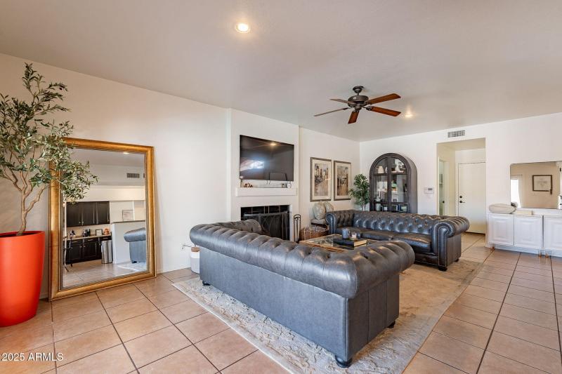 9-web-or-mls-Larkspur-9