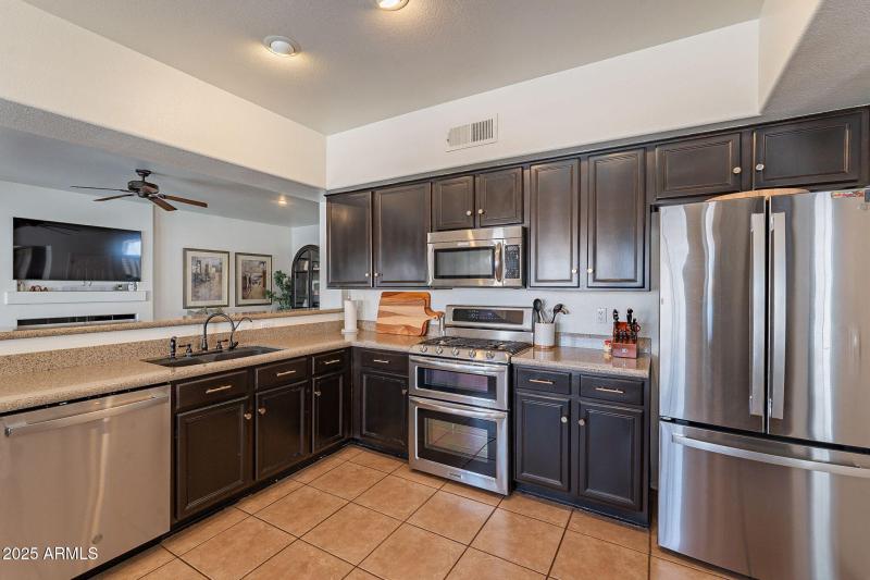 17-web-or-mls-Larkspur-17