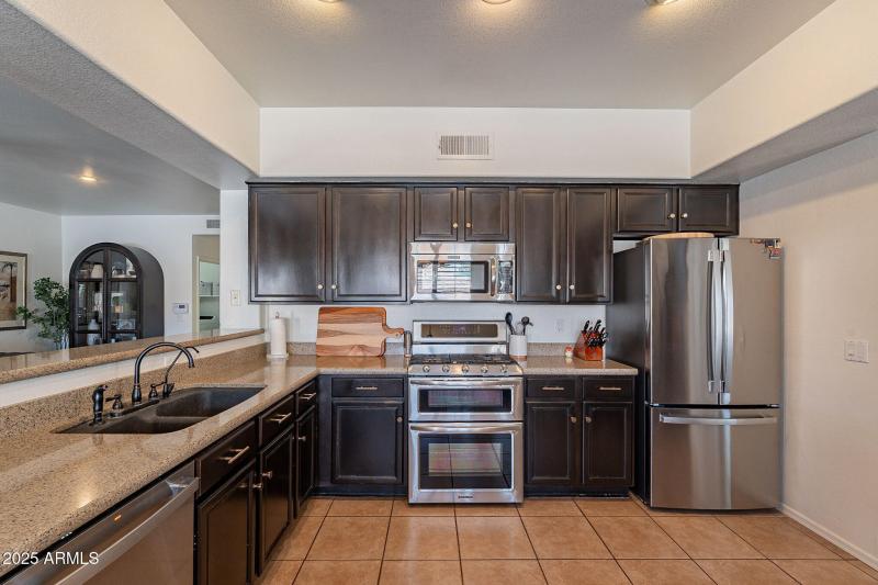 18-web-or-mls-Larkspur-18