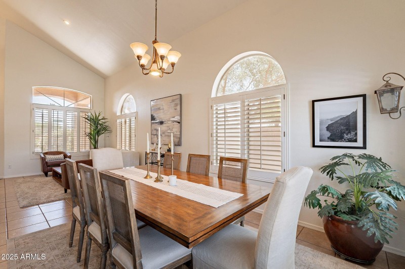 23-web-or-mls-Larkspur-23