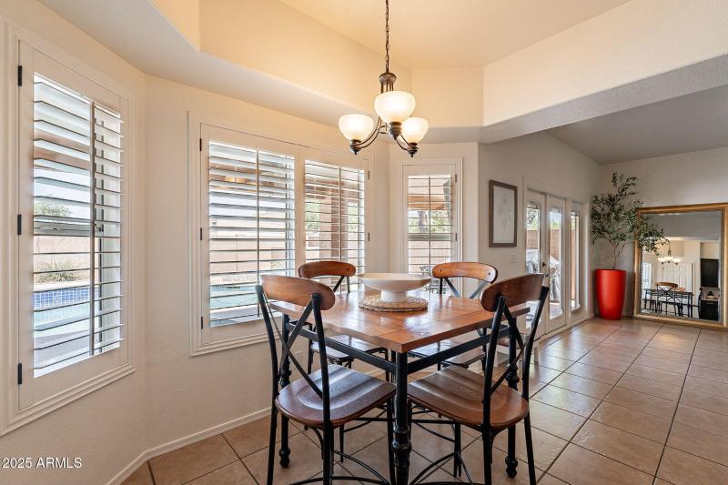 25-web-or-mls-Larkspur-25
