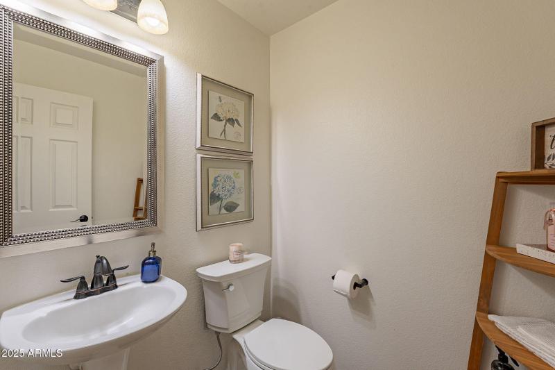 27-web-or-mls-Larkspur-27