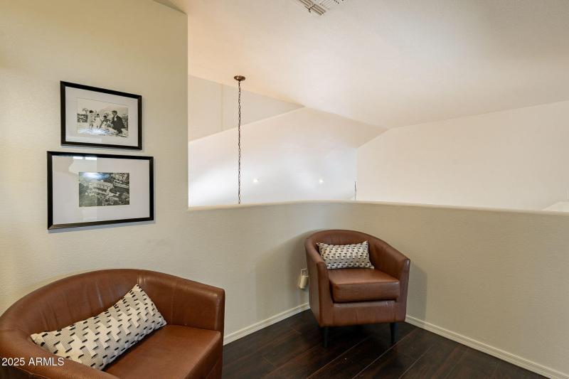 29-web-or-mls-Larkspur-29
