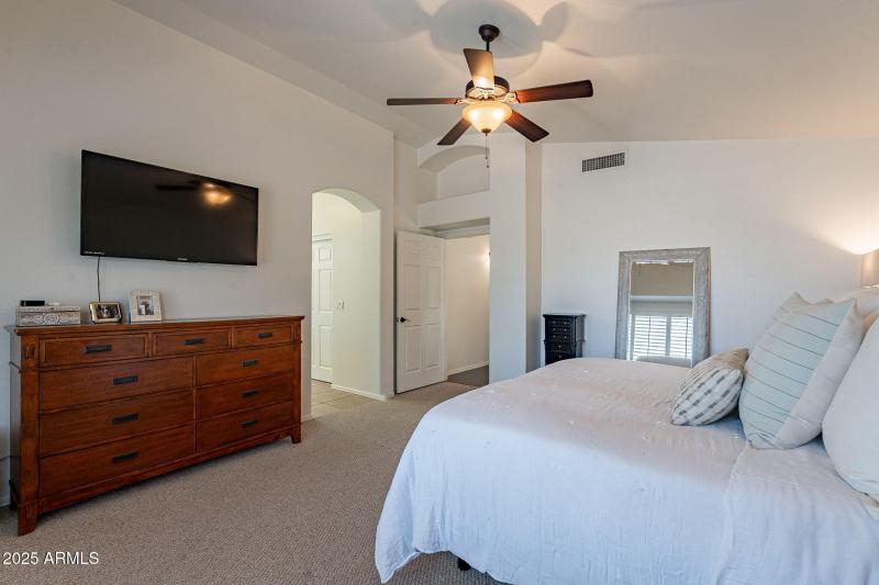 38-web-or-mls-Larkspur-38