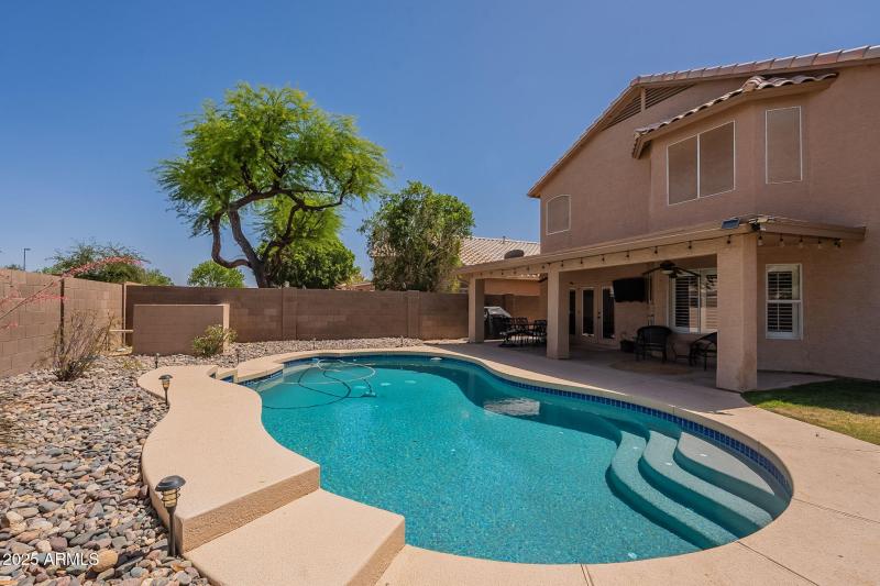 46-web-or-mls-Larkspur-46