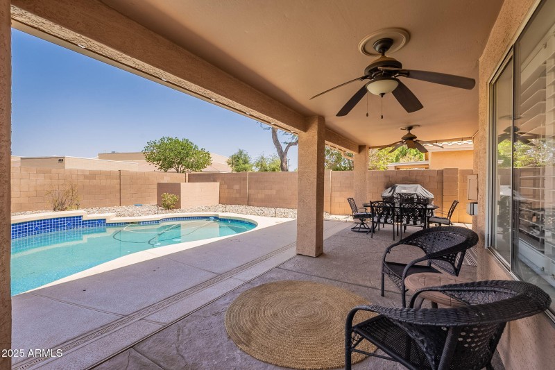 54-web-or-mls-Larkspur-54