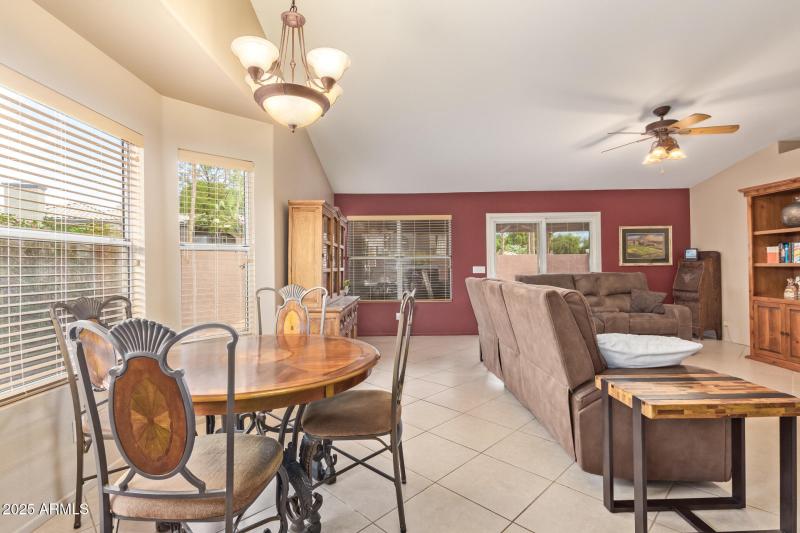Eat-In Kitchen
