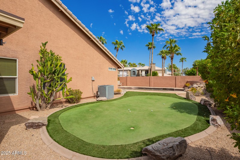 Oversized Putting Green!