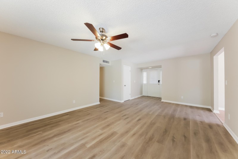 003-photo-living-room-10999264