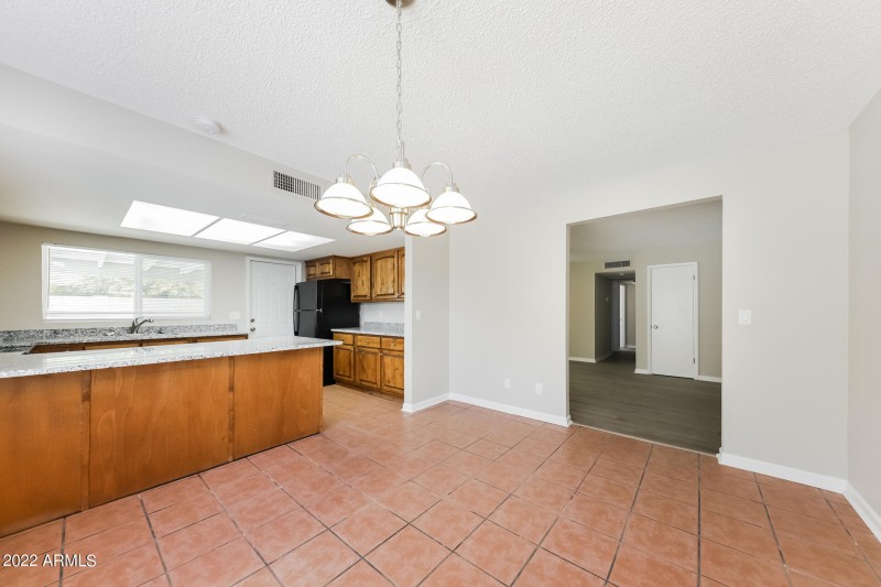 004-photo-dining-room-10999260