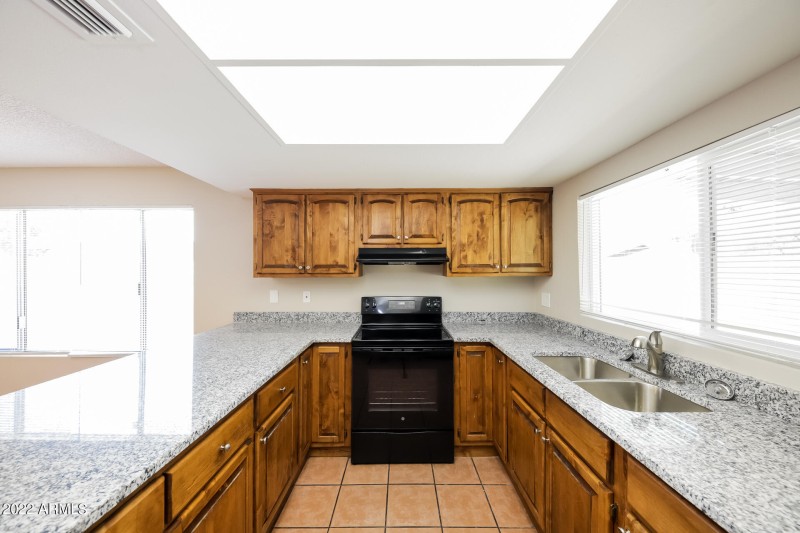 007-photo-kitchen-10999267