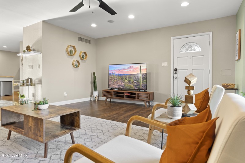 07_8655_E_Monte_Vista_Dr__07