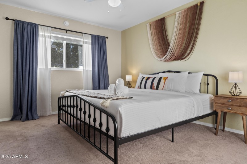 16_8655_E_Monte_Vista_Dr__16