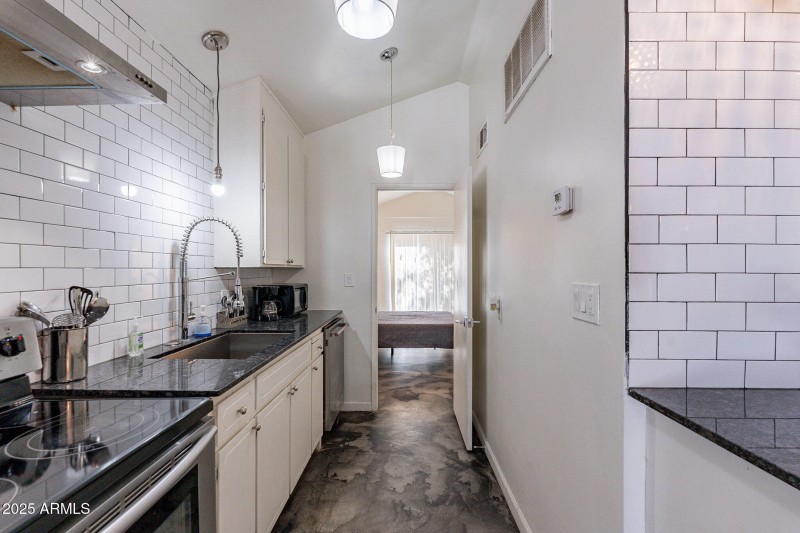 15-web-or-mls-College-15