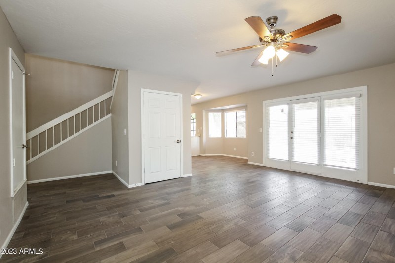 003-photo-living-room-7015375