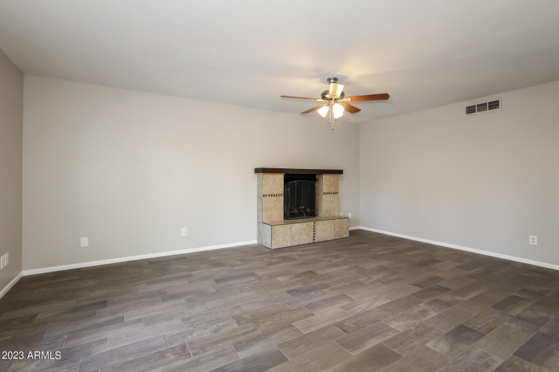 004-photo-living-room-7015374