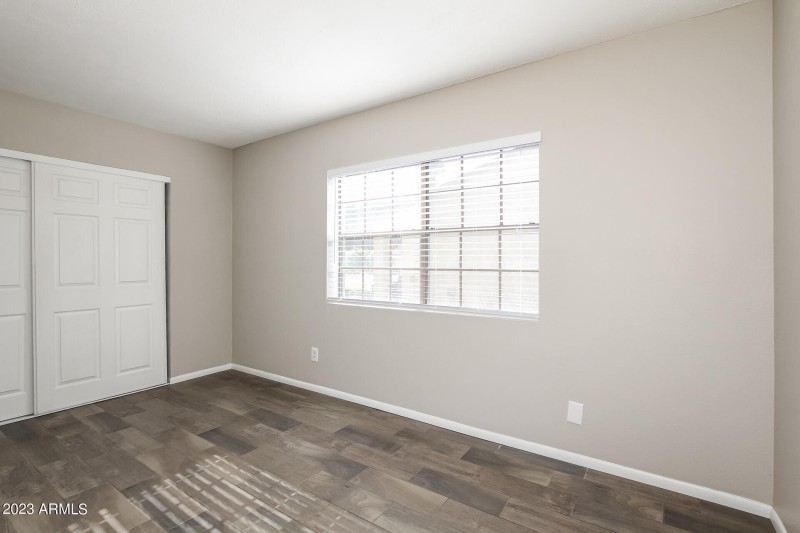 014-photo-bedroom-7015376