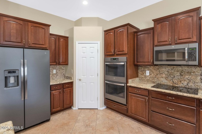 17651 W Ironwood-008-003-1500x1000