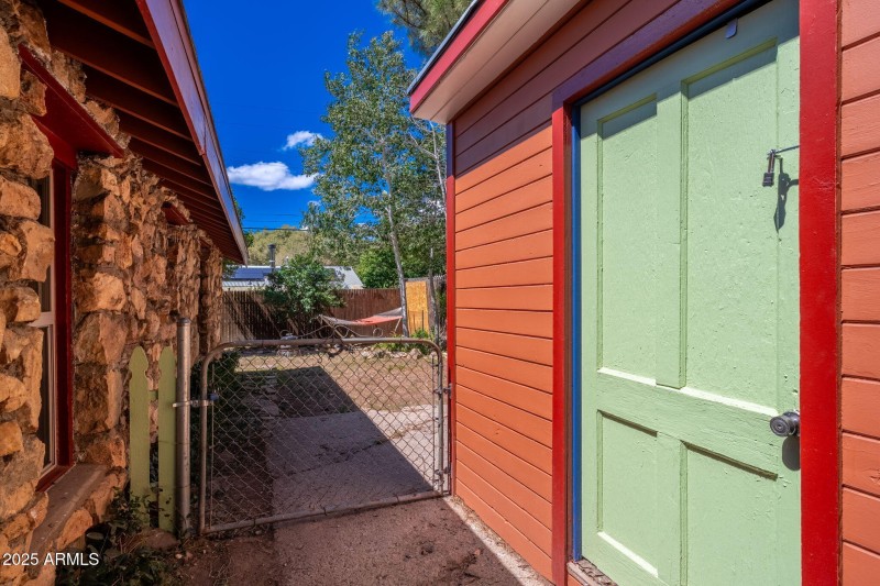 Workshop / Shed