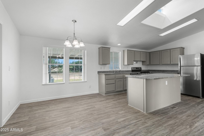 Interior - 10490 S Smith Ave-5d