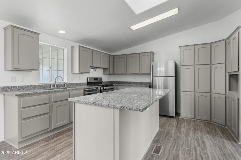 Interior - 10490 S Smith Ave-6