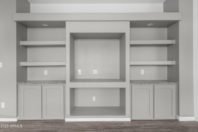 Interior - 10490 S Smith Ave-9