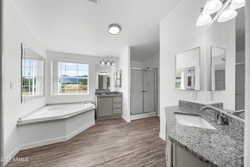 Interior - 10490 S Smith Ave-12