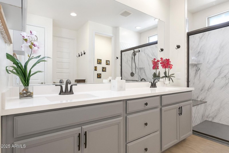 Bathroom a no blue