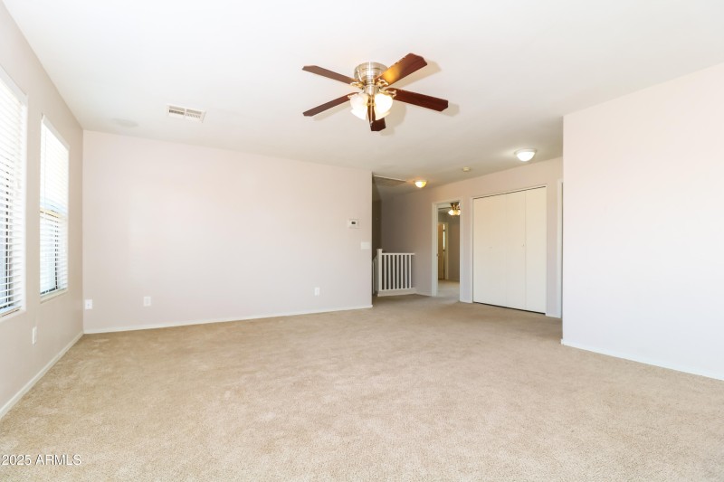 012-photo-master-bedroom-8343351