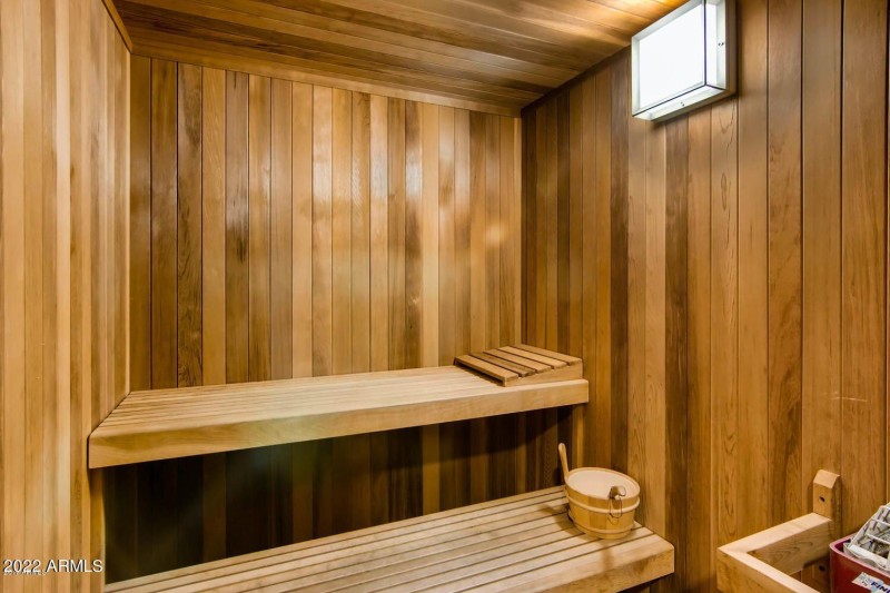 Sauna:Steam Room
