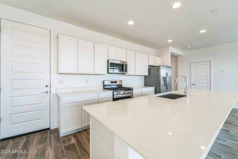 23_10103_E_Ulysses_Ave_Mesa_AZ_85212_USA