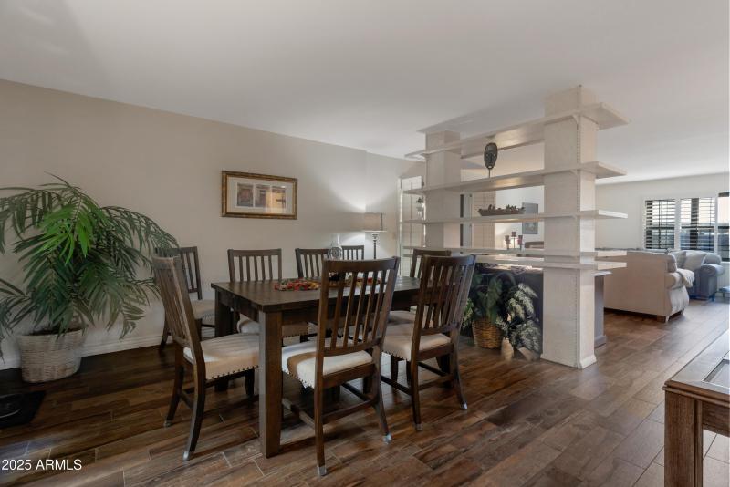 Dining flowing into living room