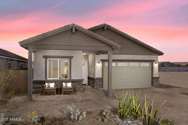 PHX_Tyler Ranch_Copper_Model_Exterior Fr