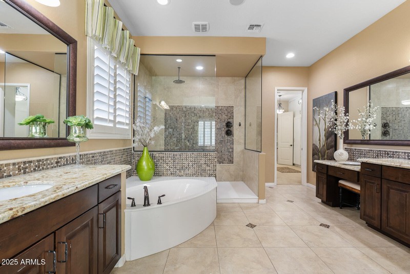 Primary Suite Bathroom